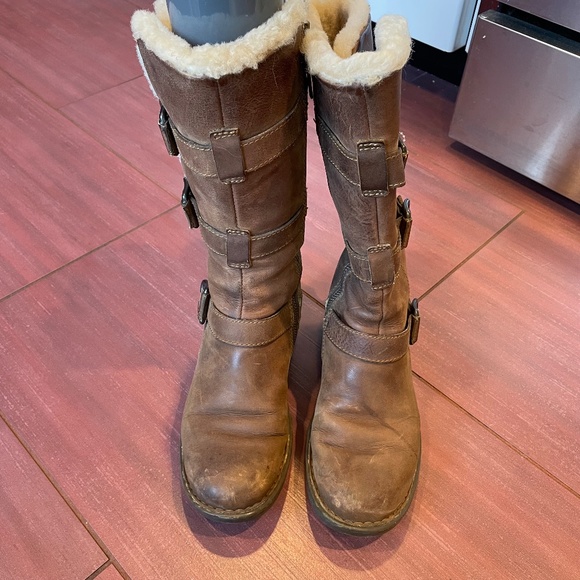 Born leather boots with triple buckle - Picture 3 of 14